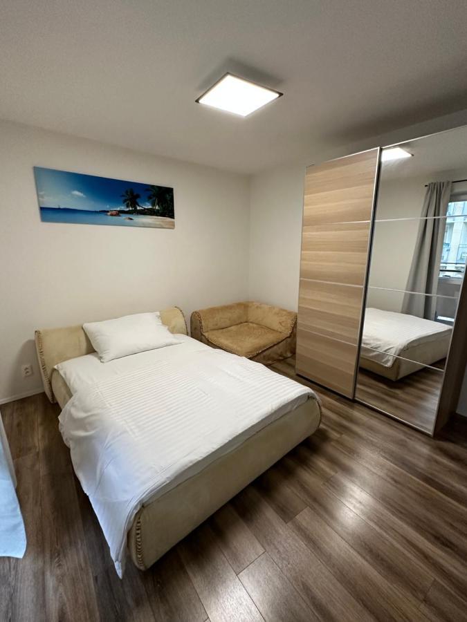 Medena Apartment Old Town With Free Parking ブラチスラヴァ エクステリア 写真